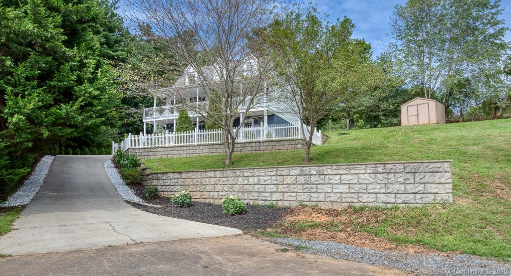39 New Liberty Road Leicester, NC 28748 - Photo 1 of 47 Gallery Image 1