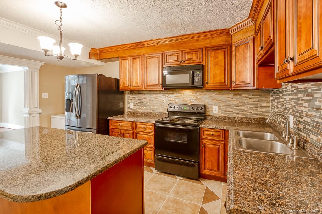 39 New Liberty Road Leicester, NC 28748 - Photo 36 of 47 Gallery Image 36