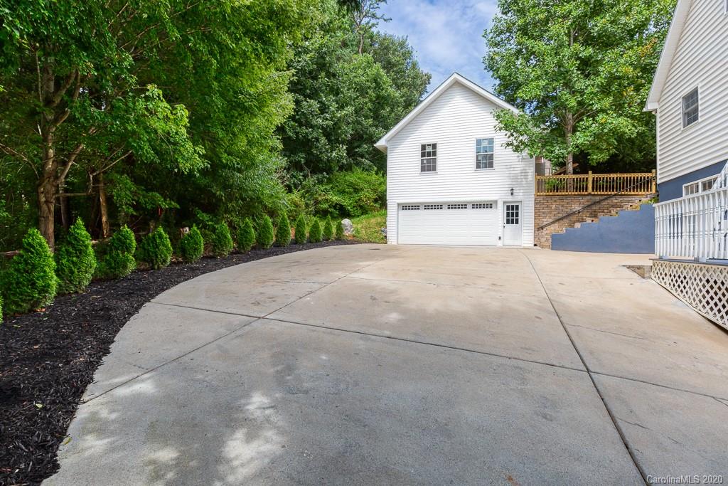 39 New Liberty Road Leicester, NC 28748 - Photo 5 of 47 Gallery Image 5