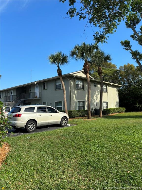 983 Northwest Spruce Ridge Drive, Unit 16 Stuart, FL 34994 - Photo 3 of 12 Gallery Image 3