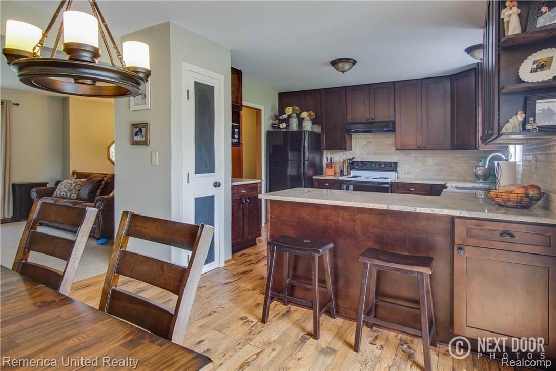 8890 Dwyer Road Howell, MI 48855 - Photo 15 of 32 DSC06353Blended.jpg
