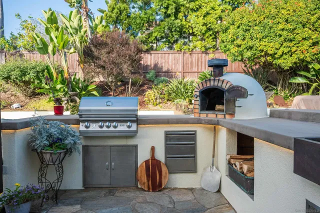 $1,990,000 | 756 Fieldstone Lane, Encinitas, CA 92024