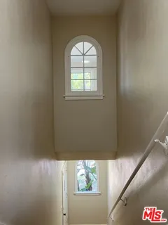 $4,095 | 1282 South Highland Avenue, Los Angeles, CA 90019