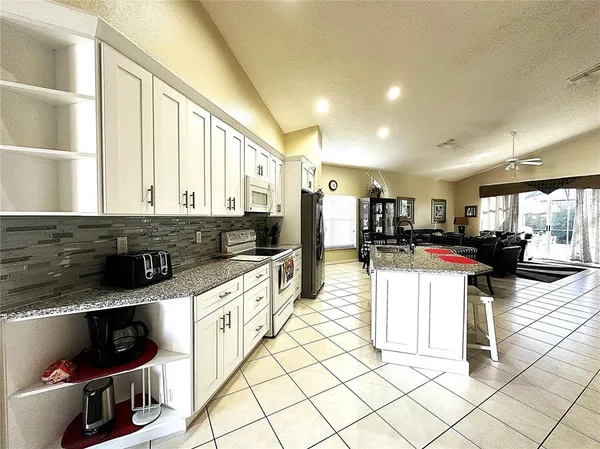 $3,600 | 16724 Rolling Green Drive, Clermont, FL 34714