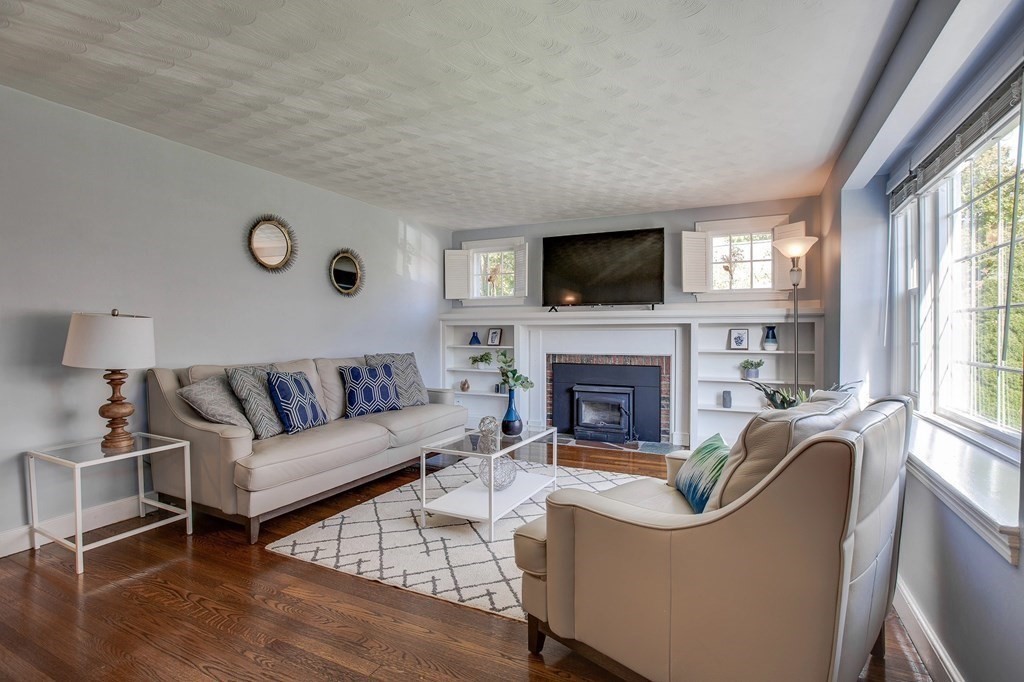 51 Hopkins Street Reading, MA 01867 - Photo 12 of 24