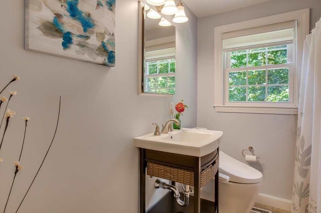 51 Hopkins Street Reading, MA 01867 - Photo 16 of 24