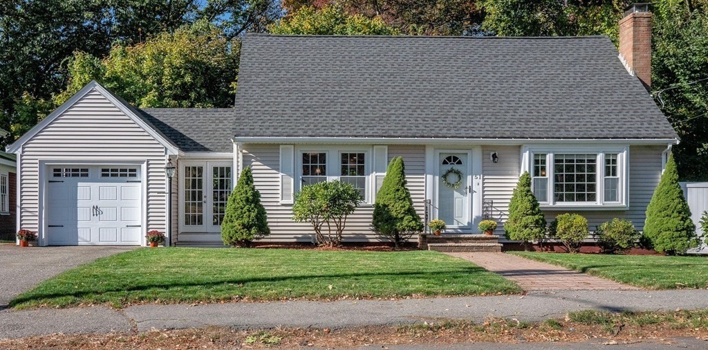 51 Hopkins Street Reading, MA 01867 - Photo 2 of 24