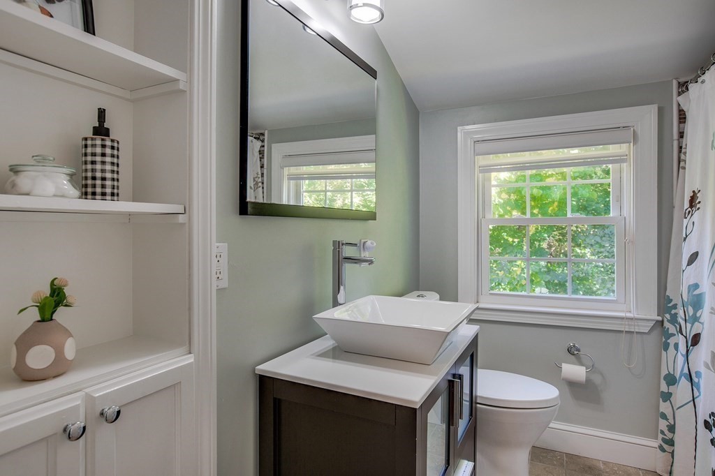 51 Hopkins Street Reading, MA 01867 - Photo 23 of 24