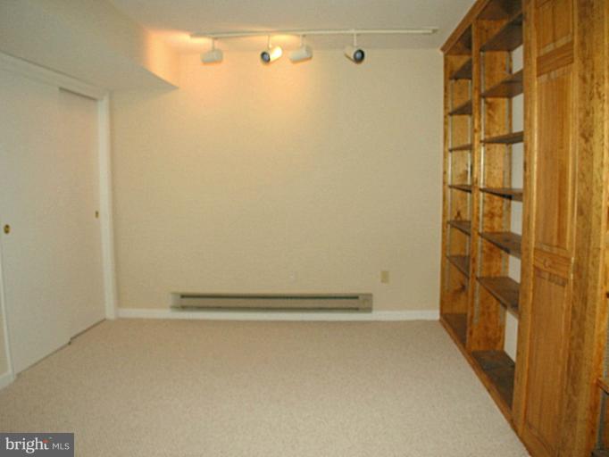 9401 Reach Road Potomac, MD 20854 - Photo 21 of 30 Den with Built ins