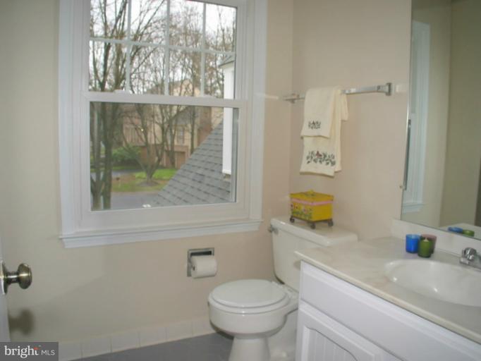 9401 Reach Road Potomac, MD 20854 - Photo 6 of 30 Hall Bathroom 3