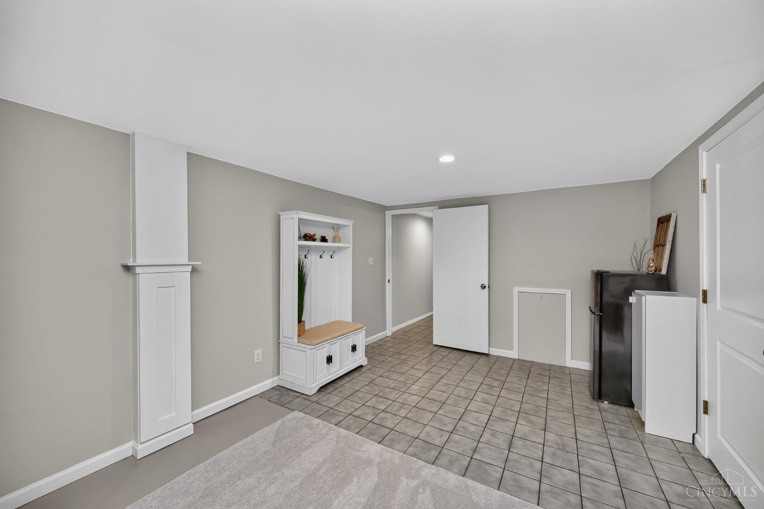5467 Race Road Cincinnati, OH 45247 - Photo 36 of 59