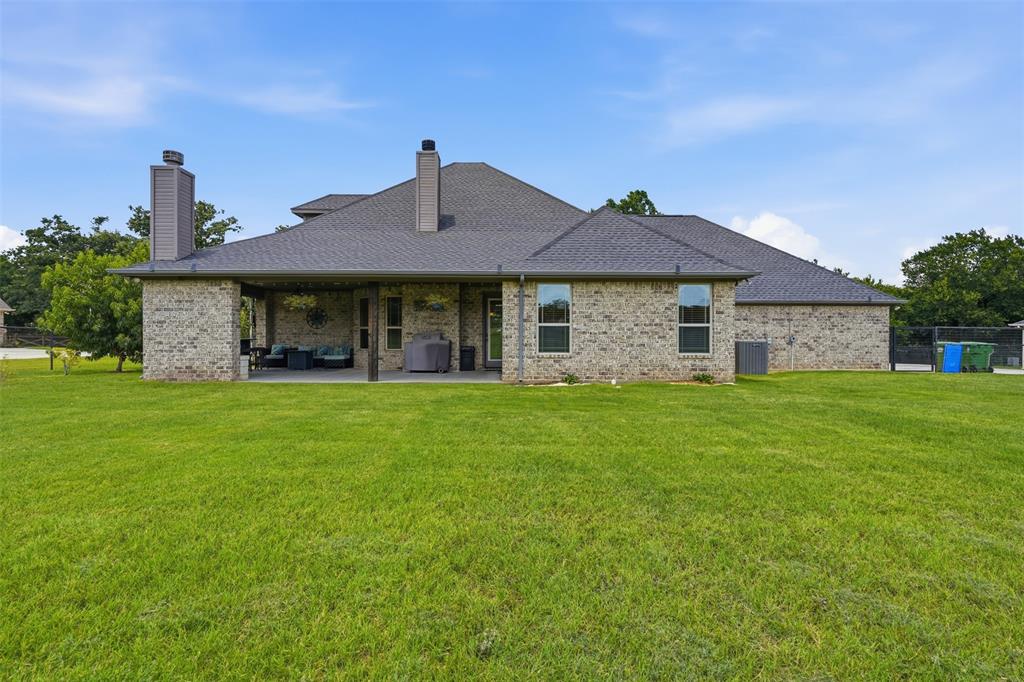 3216 Knob Road Springtown, TX 76082 - Photo 34 of 40