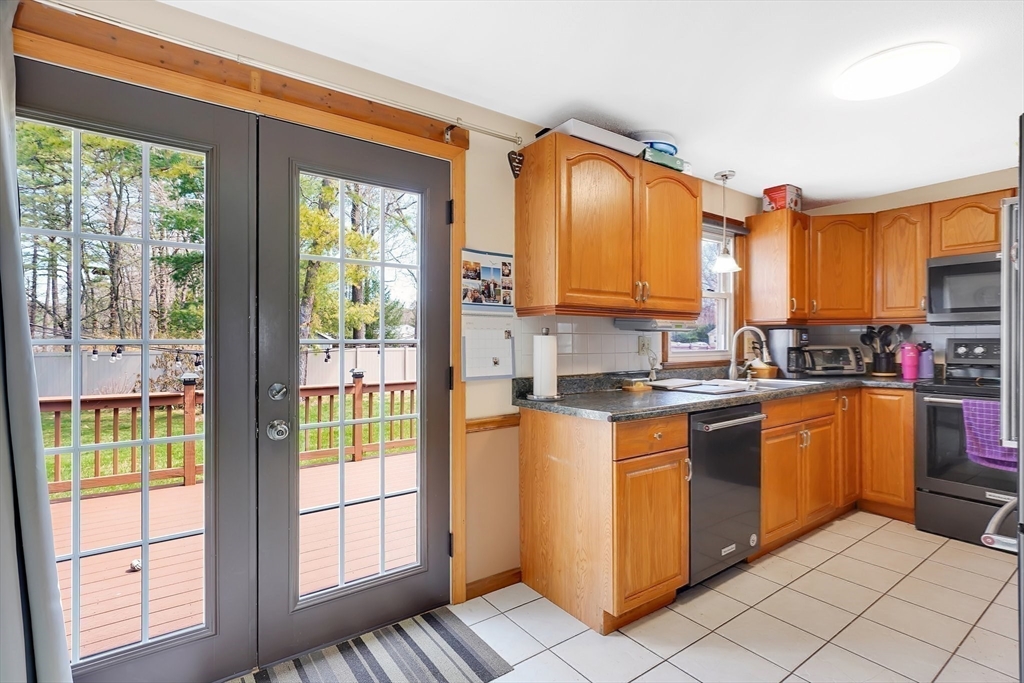 3 Gula Drive Easthampton, MA 01027 - Photo 11 of 33