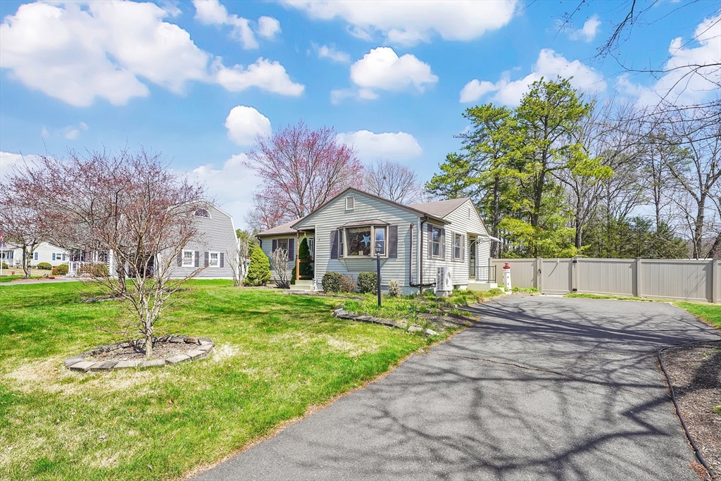 3 Gula Drive Easthampton, MA 01027 - Photo 2 of 33