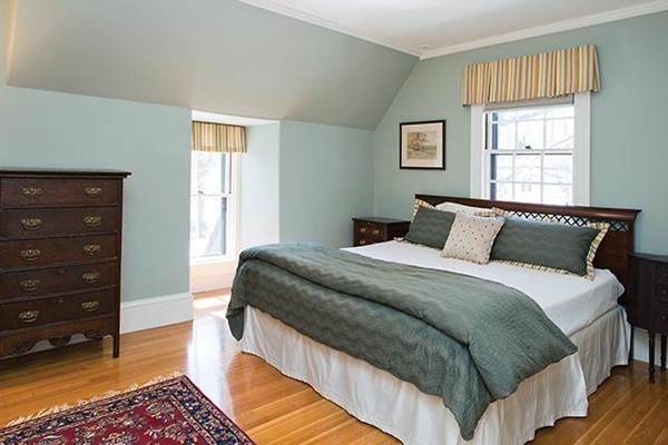 703 Chestnut Street Newton, MA 02468 - Photo 7 of 10