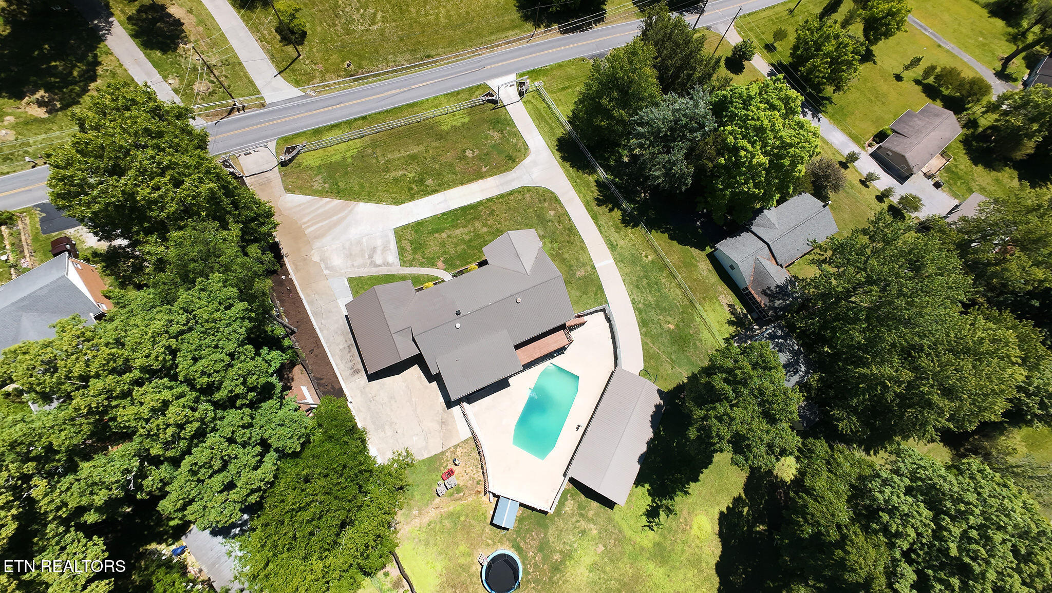 8023 Conner Road Powell, TN 37849 - Photo 53 of 58 DJI_20260508122457_0206_D