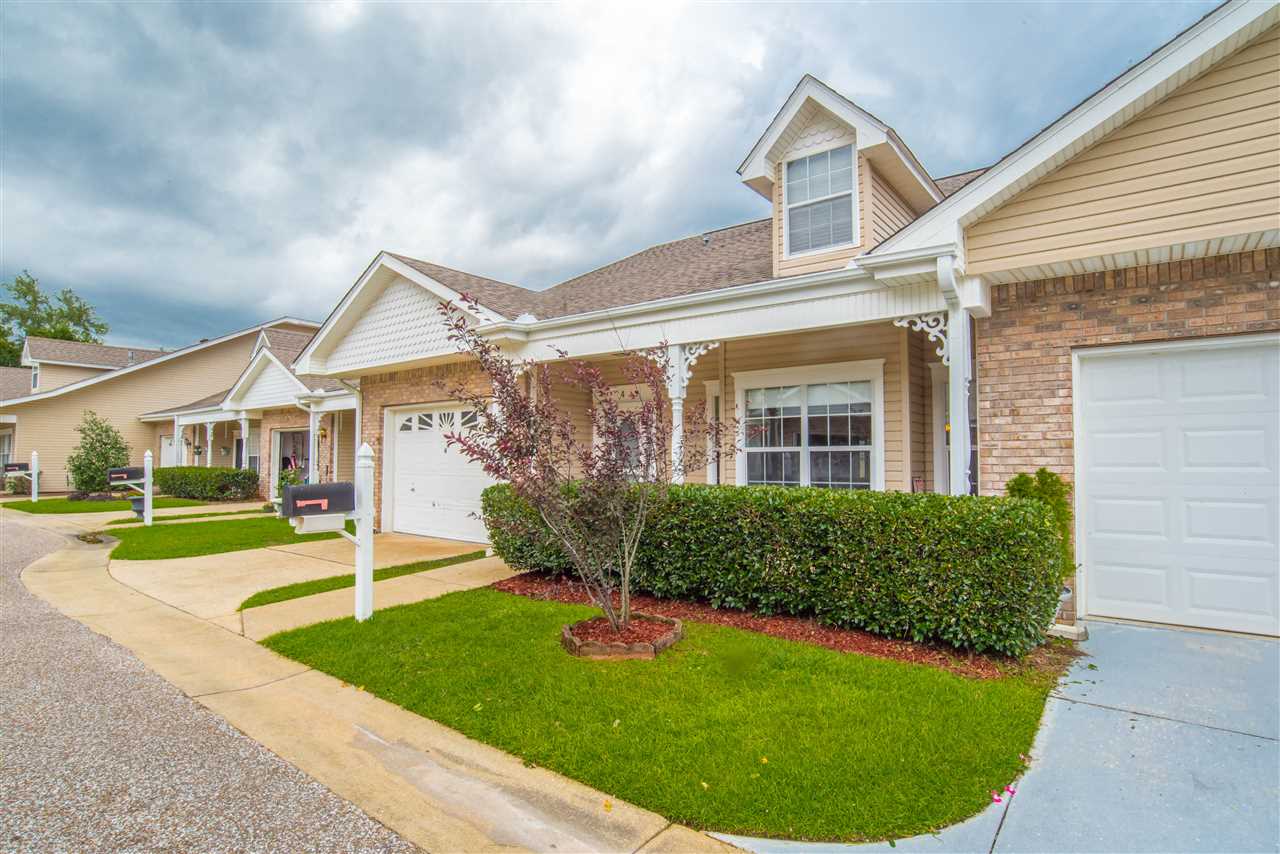 920 Plantation Boulevard, Unit 4 Fairhope, AL 36532 - Photo 3 of 17