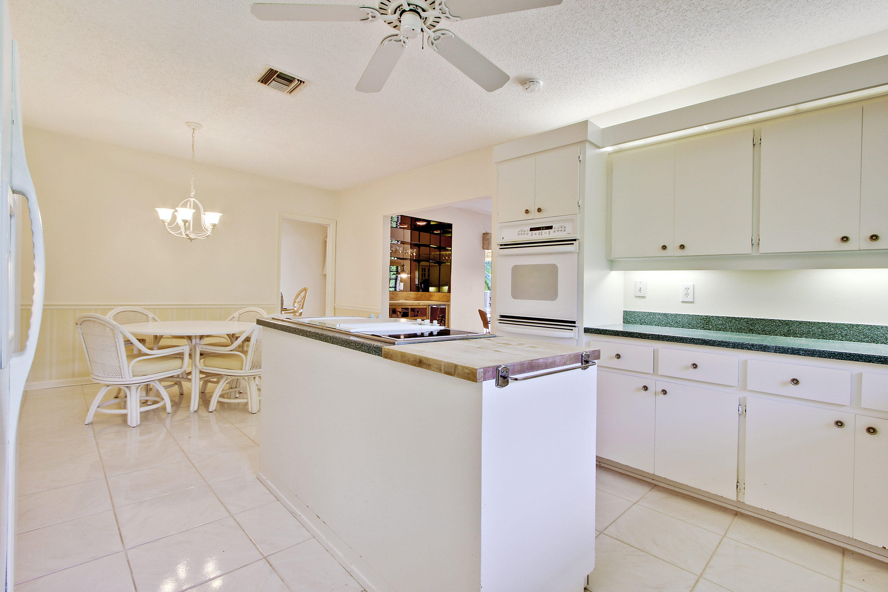 2665 Northwest 23rd Way Boca Raton, FL 33431 - Photo 4 of 30 Kitchen