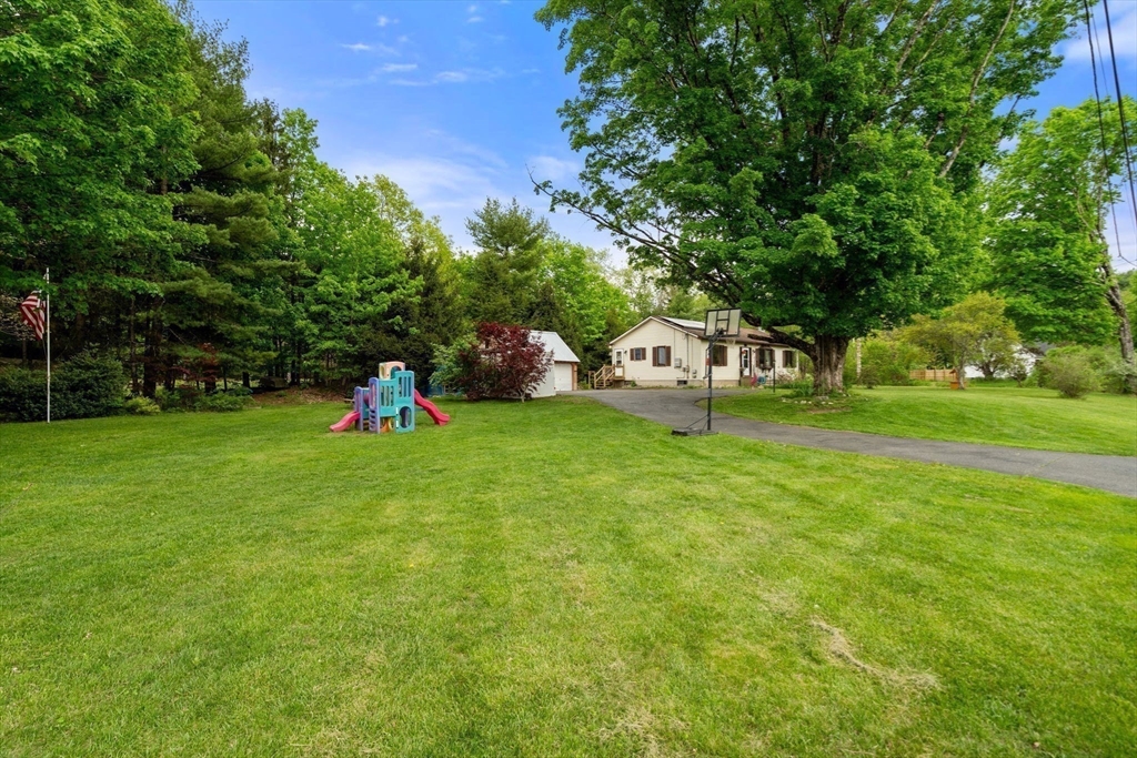 210 Rice Street Athol, MA 01331 - Photo 3 of 21