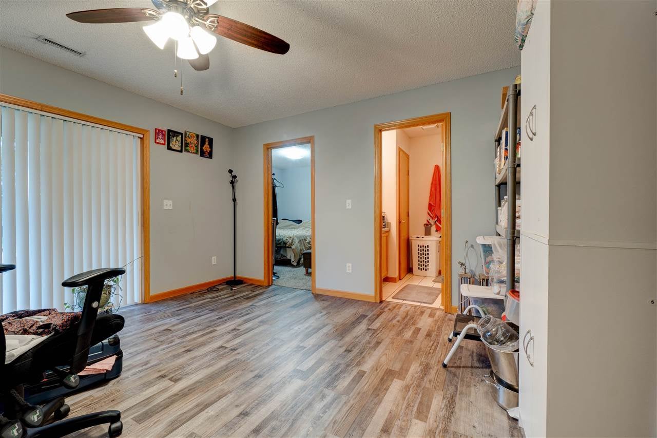 2236 Holiday Road Coralville, IA 52241 - Photo 26 of 31 Gallery Image 26
