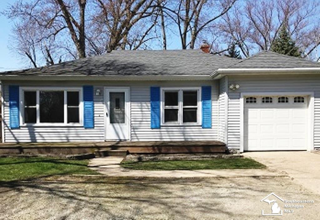 2307 Vivian Road Monroe, MI 48162 - Photo 1 of 17 50009636.JPG