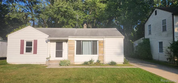 $1,550 | 15024 Lyons Street, Livonia, MI 48154