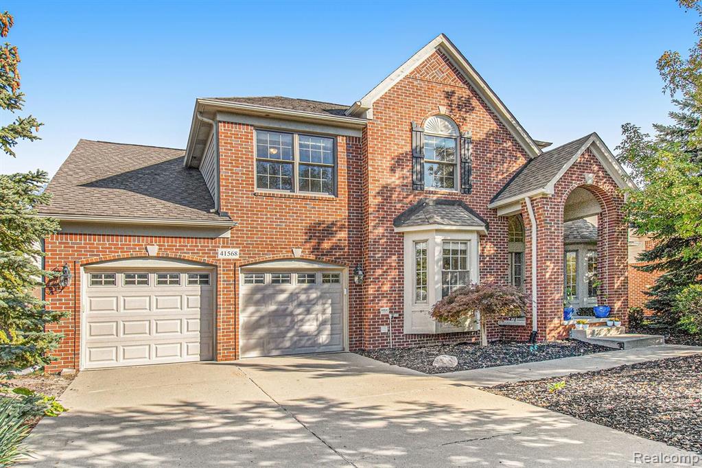 41568 Thoreau Ridge Novi, MI 48377 - Photo 2 of 36