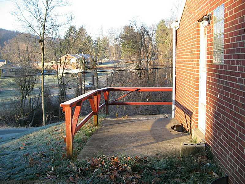26 Burnside Road Canonsburg, PA 15317 - Photo 6 of 6 Patio/Deck.