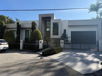 $9,900,000 | 816 Riviera Isle Drive, Fort Lauderdale, FL 33301