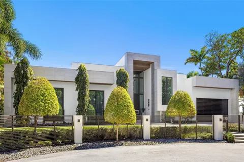 $9,900,000 | 816 Riviera Isle Drive, Fort Lauderdale, FL 33301
