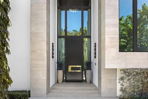 $9,900,000 | 816 Riviera Isle Drive, Fort Lauderdale, FL 33301