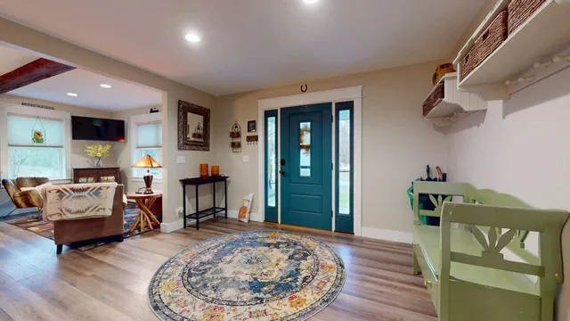 $675,000 | 9 Cedar Street, South Hero, VT 05486