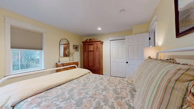 $675,000 | 9 Cedar Street, South Hero, VT 05486