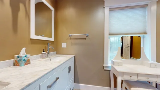 $675,000 | 9 Cedar Street, South Hero, VT 05486