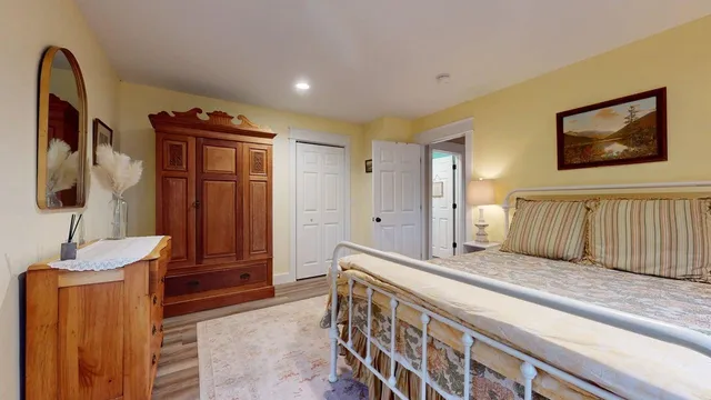 $675,000 | 9 Cedar Street, South Hero, VT 05486