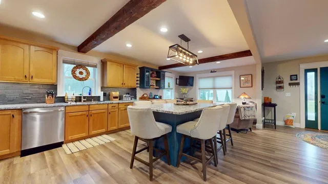 $675,000 | 9 Cedar Street, South Hero, VT 05486