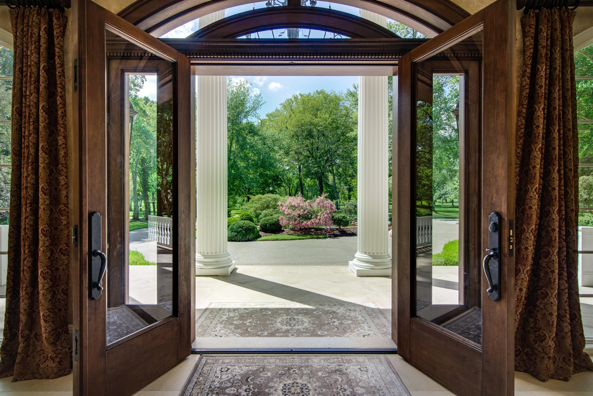 175 Cherokee Dock Road Lebanon, TN 37087 - Photo 2 of 30 a view of a porch