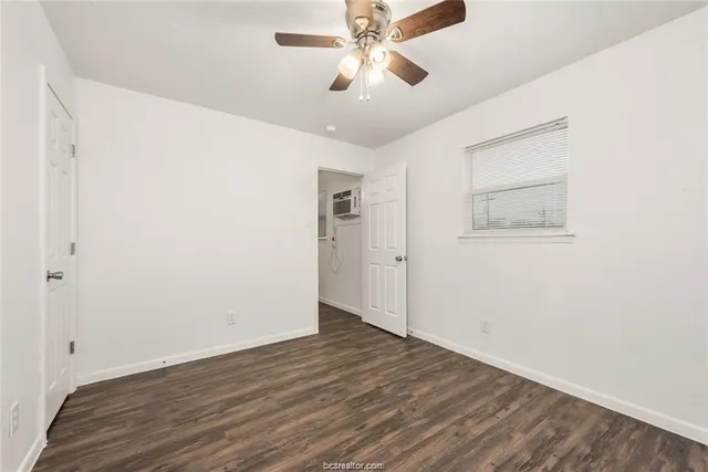 $725 | 4309 College Main Street, Unit 2, Bryan, TX 77801