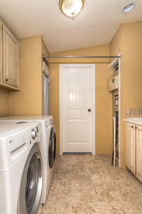 16879 Covina Road Bend, OR 97707 - Photo 34 of 46 32