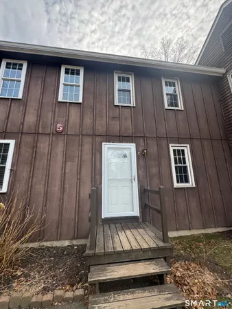 $199,990 | 239 Old Farms Road, Unit 5C, Avon, CT 06001