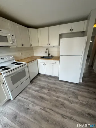 $194,500 | 239 Old Farms Road, Unit 5C, Avon, CT 06001