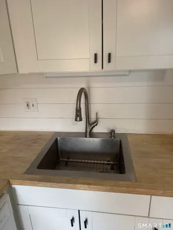 $194,500 | 239 Old Farms Road, Unit 5C, Avon, CT 06001