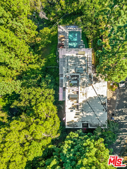 13360 Chalon Road Los Angeles, CA 90049 - Photo 68 of 69