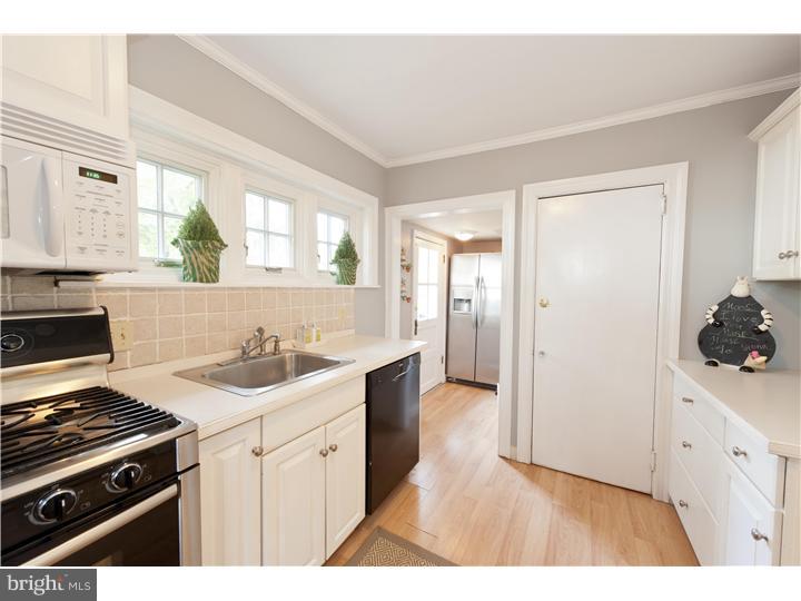 443 Conestoga Road Wayne, PA 19087 - Photo 8 of 20 Kitchen