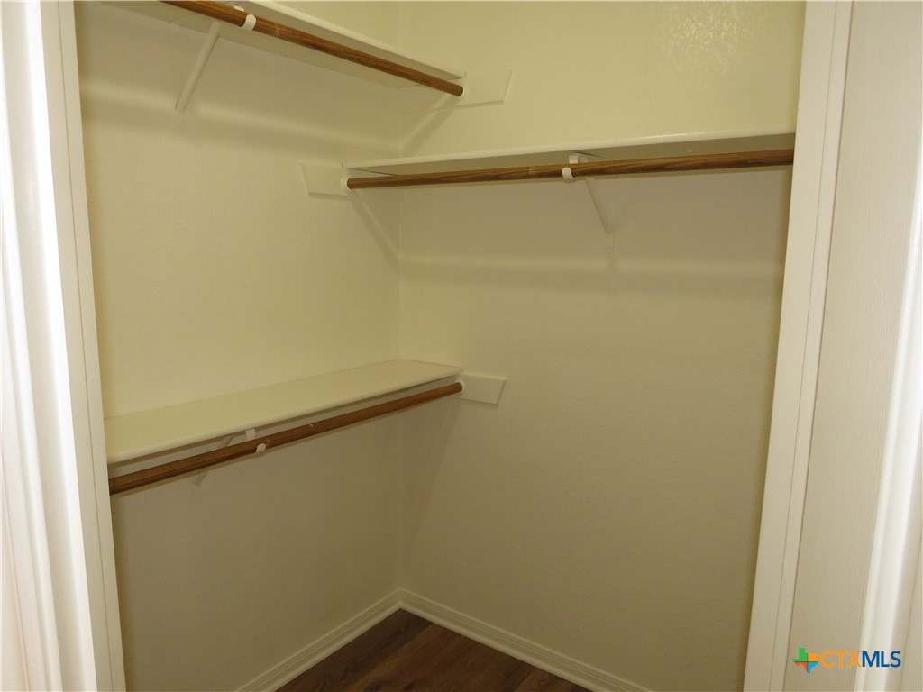 5009 James Loop Killeen, TX 76542 - Photo 13 of 24 a view of a small room