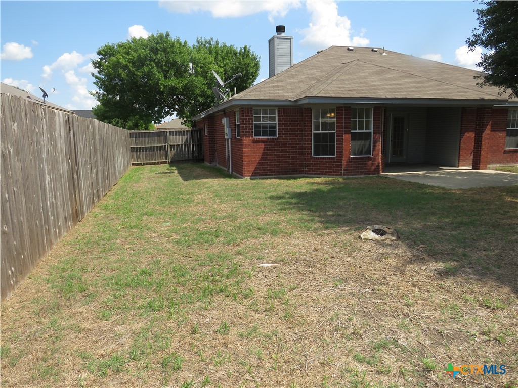 5009 James Loop Killeen, TX 76542 - Photo 24 of 24 a view of a house with a backyard