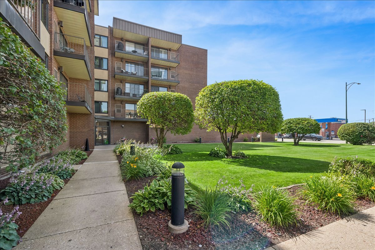 7707 West Irving Park Road, Unit 308 Chicago, IL 60634 - Photo 25 of 26