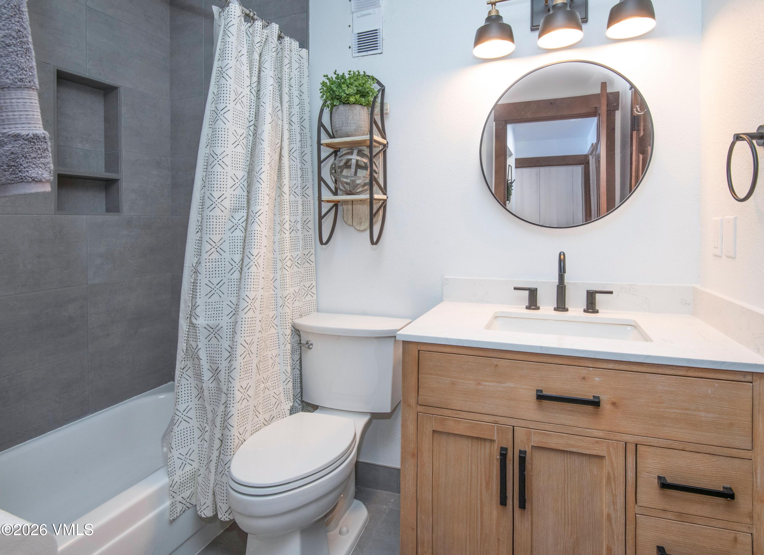 165 Gopher Road, Unit E27 Eagle-Vail, CO 81620 - Photo 8 of 15 9