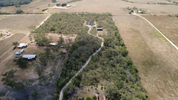 $649,900 | 558 County Road 7713, Devine, TX 78016