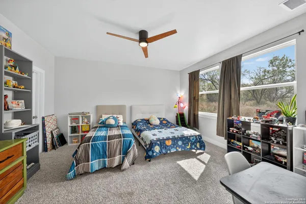 $649,900 | 558 County Road 7713, Devine, TX 78016